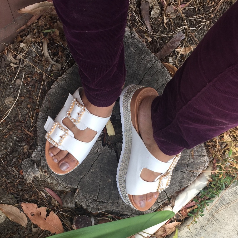 ALMOST GONE❤️White double strap platform sandal - Picture 4 of 4